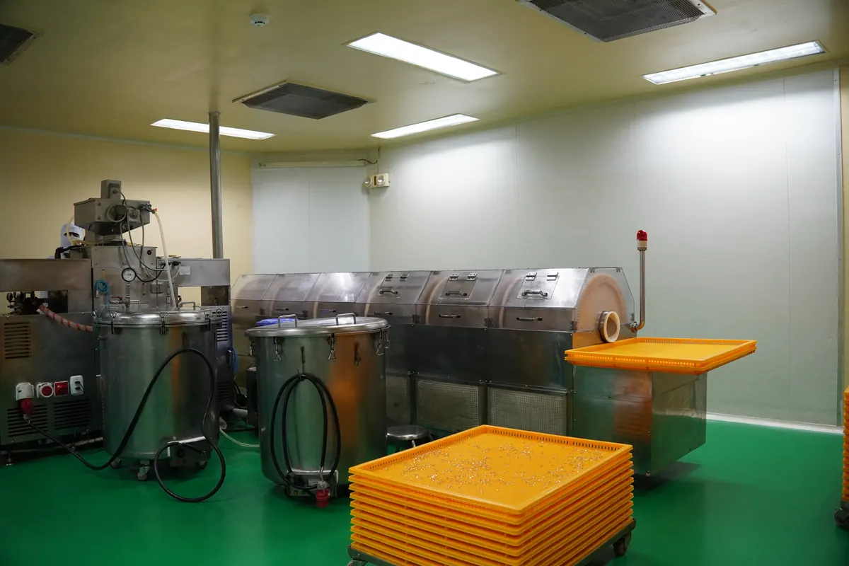 Khu sản xuất trong nhà máy